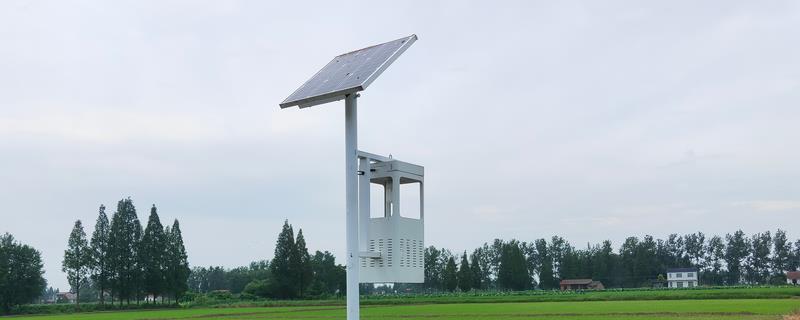 果园杀虫灯如何使用，每天都要清理一次接虫袋