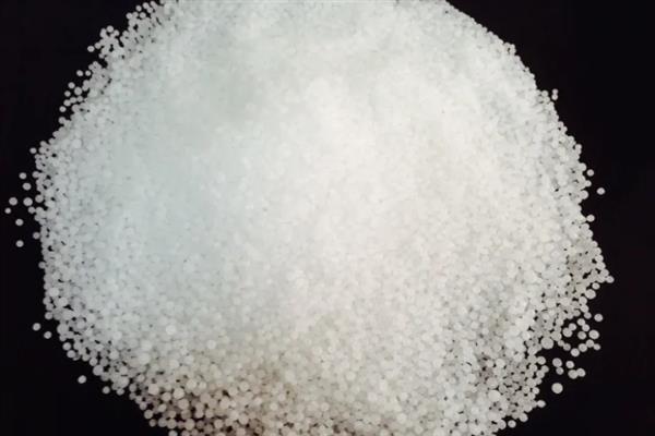 尿素的主要成分，以碳、氮、氧等物质为主