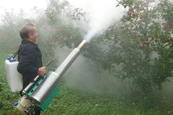 尿素的主要成分，以碳、氮、氧等物质为主