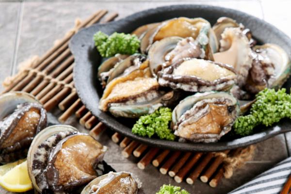 9月吃什么海鲜好，可以吃鲍鱼、皮皮虾等