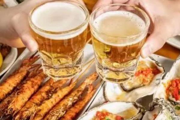 9月吃什么海鲜好，可以吃鲍鱼、皮皮虾等