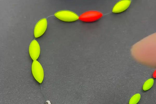 七星漂的简介，由6-7颗独立的漂豆组成
