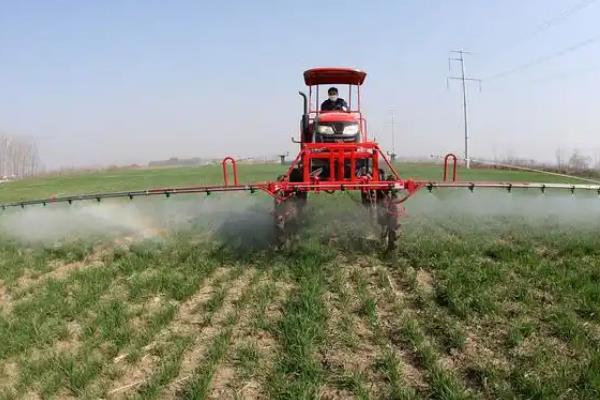 除草剂分类，分为选择性除草剂、触杀型除草剂等类型