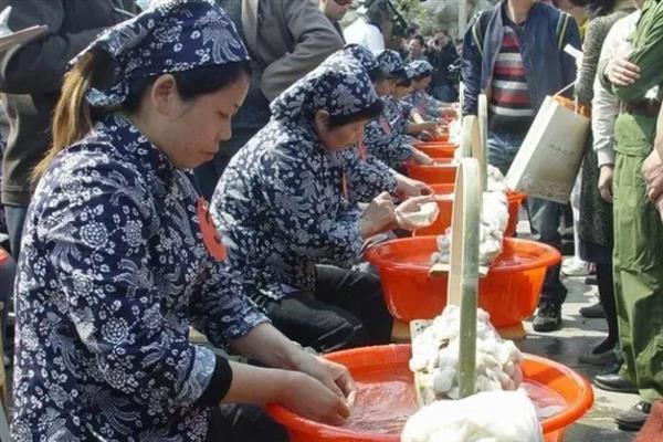 小满里面的满是不是指满月，意思是夏熟作物的籽粒逐渐饱满