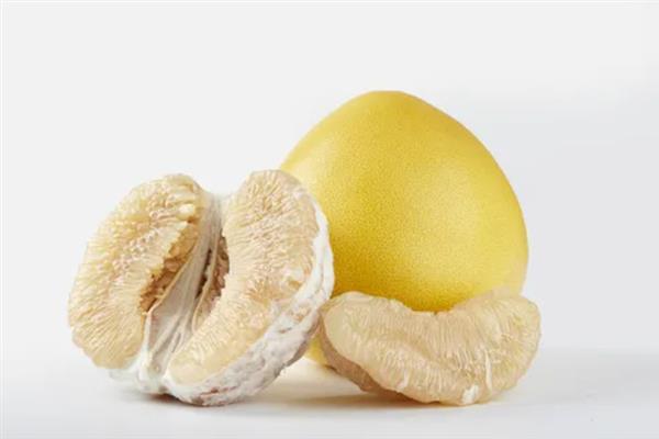 柚子变苦的原因，一般是品种差、生物苷含量多等因素导致