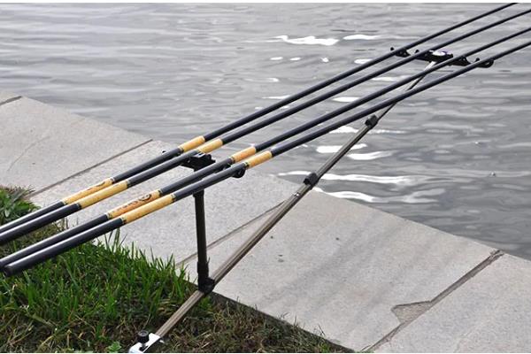 野钓用前打竿还是手竿，取决于鱼情和钓法