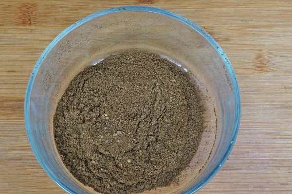 小猪拉稀怎么处理，可肌注或静注喹诺酮类药物