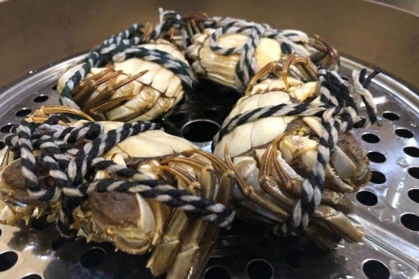 大闸蟹要买公的还是母的，二者的黄金食用时间不同