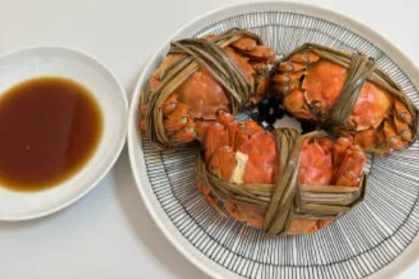 大闸蟹要买公的还是母的，二者的黄金食用时间不同