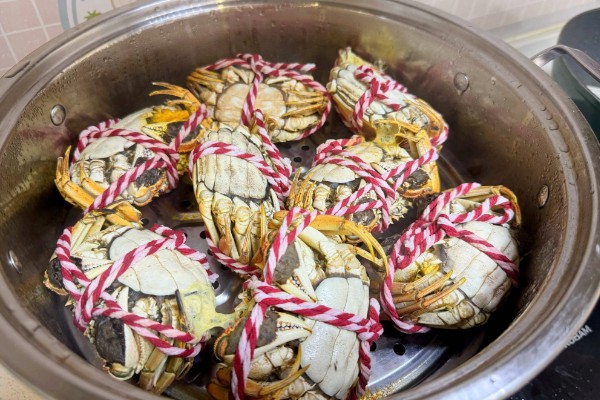 大闸蟹要买公的还是母的，二者的黄金食用时间不同