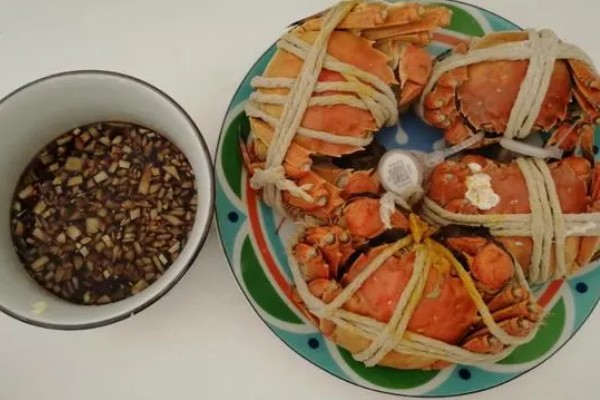 大闸蟹要买公的还是母的，二者的黄金食用时间不同