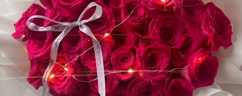 77朵玫瑰花代表的含义，寓意久别重逢的开心与思念