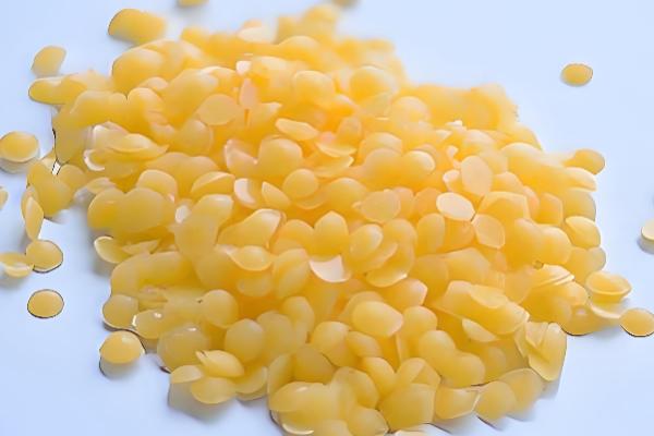 蜂蜡的简介,属于工蜂分泌的脂肪性物质