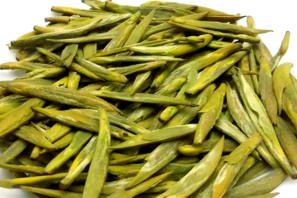 黄茶的代表性的茶，有君山银针、霍山黄芽等