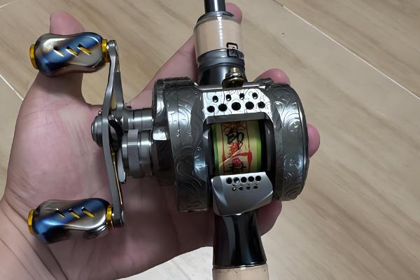 用什么路亚竿钓翘嘴鱼，幻翎、猛禽等品牌值得选择