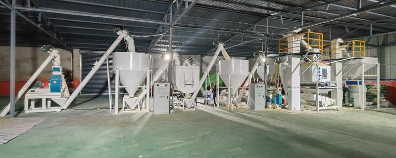 在农村创业挣钱的方式，推荐加工饲料、乡村网吧等