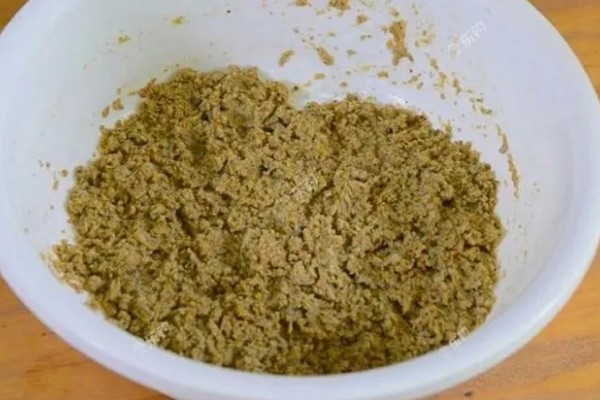 野钓鲤鱼选择哪种小药,春季至秋季以果味、甜味、奶味为宜