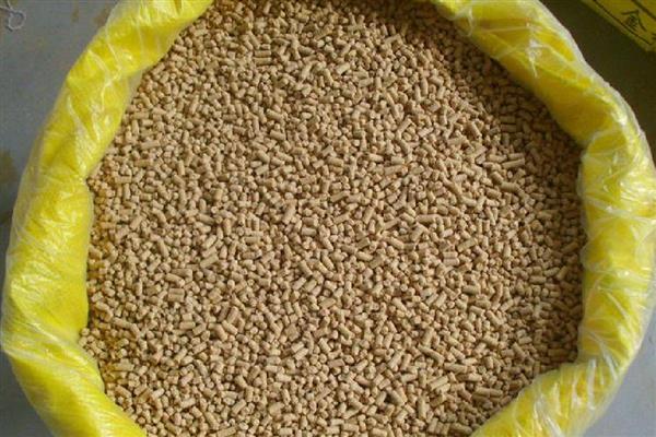 猪饲料的配方，用麦麸、玉米、鱼粉等材料配制