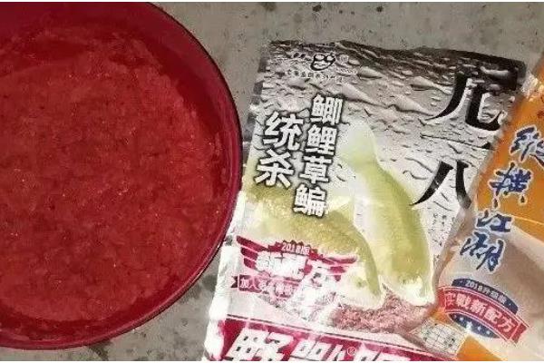 水库草鱼用什么鱼饵钓,推荐自然饵料或者自制饵料
