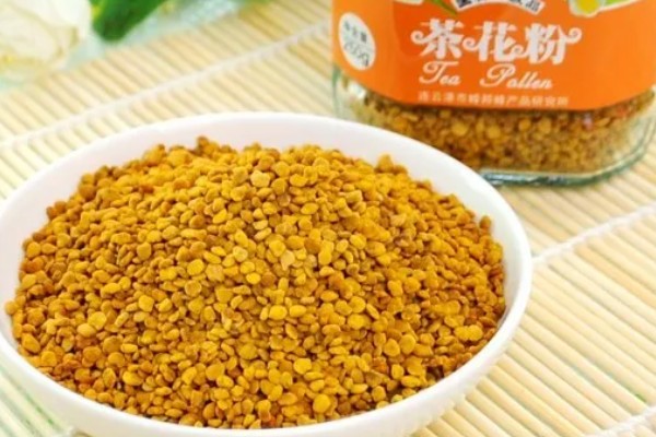 茶花粉的简介，是蜜蜂从茶花上面采集的花粉团