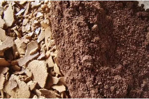 饼肥的简介，是用榨油后剩余的残渣制成的肥料