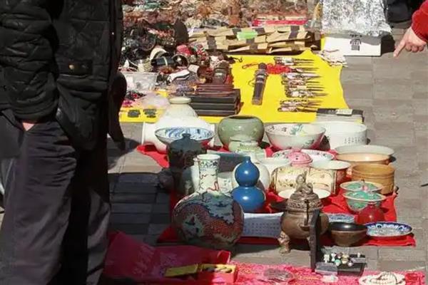 地摊经济如何开展，应做到因地制宜