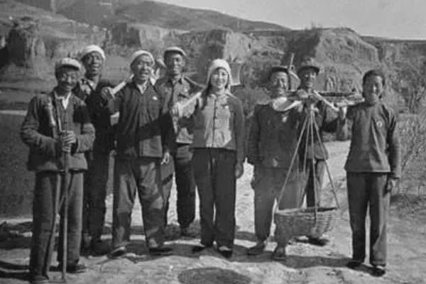 农业合作化的运动时间，第一阶段是1949年至1953年