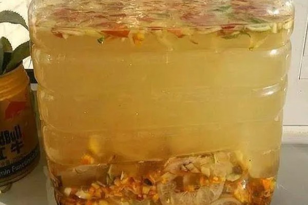 淘米水如何自制多肉肥，装瓶量控制在总容量的70%
