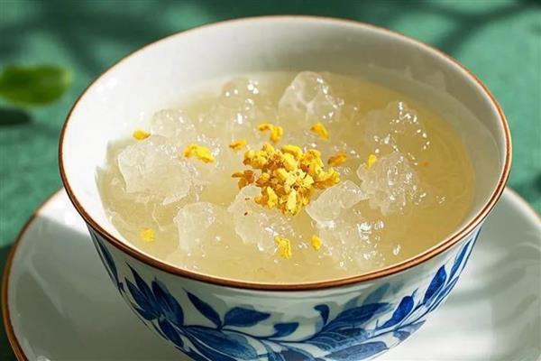 什么是燕窝，又叫燕菜、燕根等