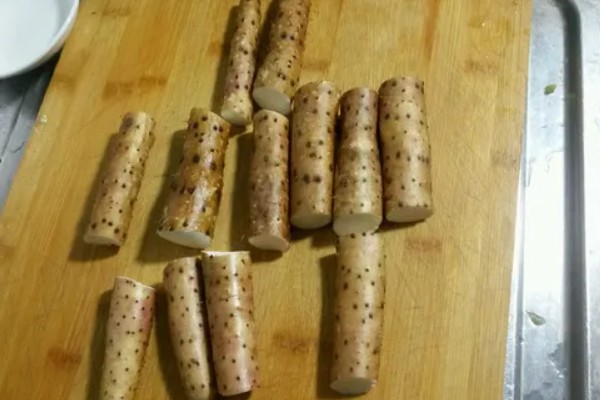 山药种薯的选择技巧，种薯要求表皮光滑、无病虫害、芽眼饱满