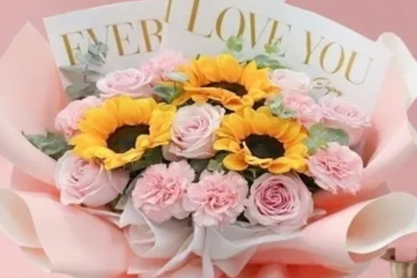 向日葵加粉玫瑰代表什么,寓意浪漫表白、青春活泼等