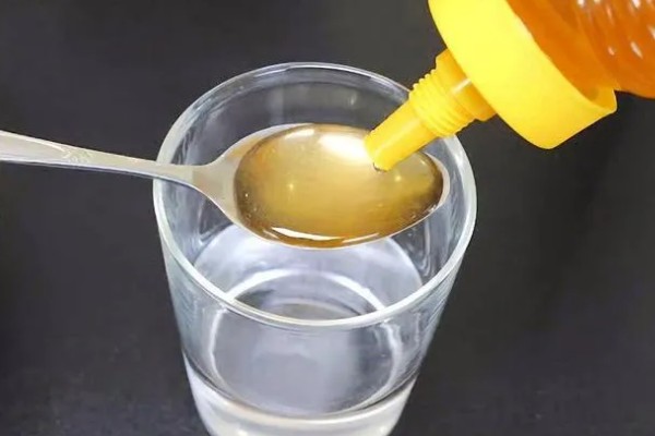 蜂蜜用什么水冲，用40℃温开水冲最好