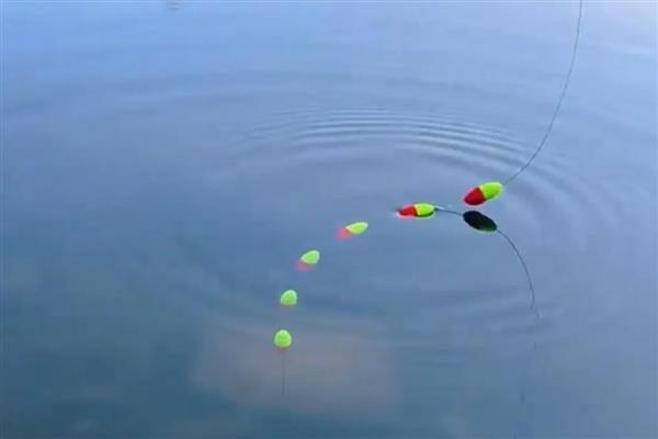 七星漂哪种颜色最清晰,通常是红色、绿色或黄色