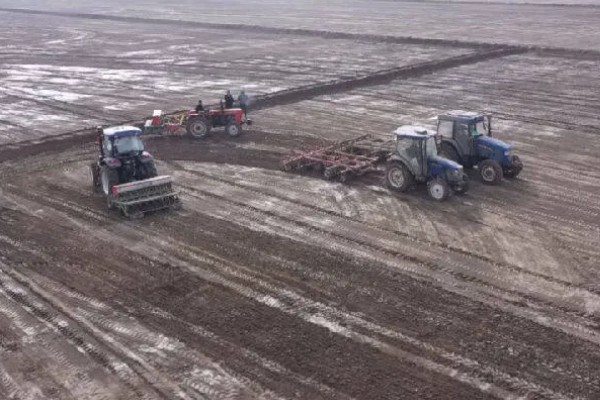 拖拉机作业应遵循哪些要求，主要有以下10点