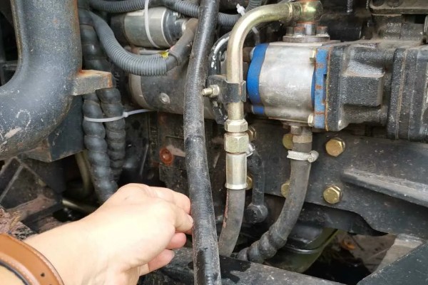 拖拉机作业应遵循哪些要求，主要有以下10点