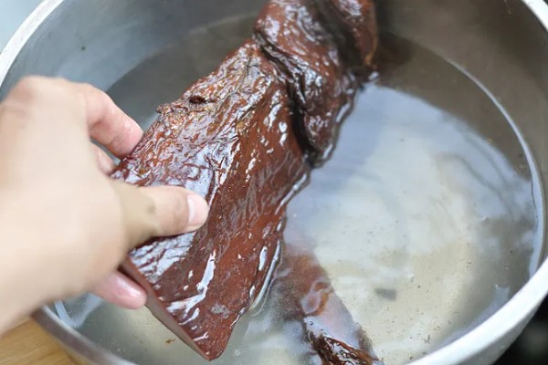 腊肉怎么保存，可以用塑料袋密封