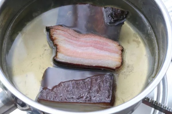 腊肉怎么保存，可以用塑料袋密封