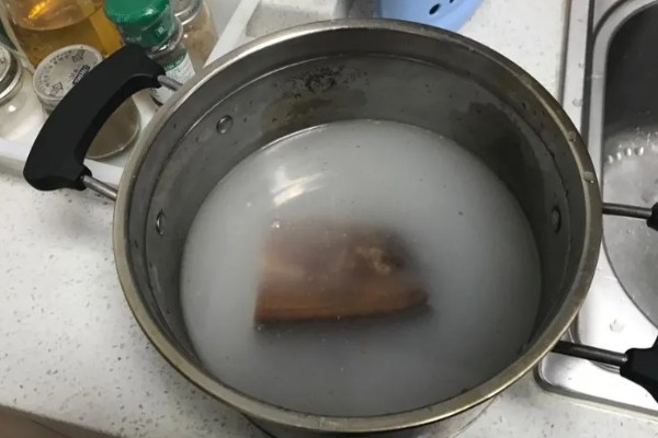 腊肉怎么保存，可以用塑料袋密封