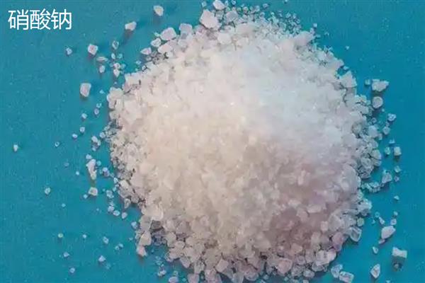 都有哪些碱性肥料,主要有硝酸钠、草木灰等