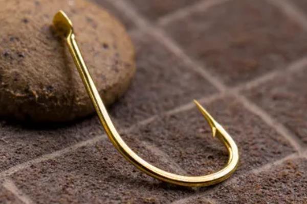 不同钩型的适钓鱼种，袖钩适合垂钓中小型鱼类