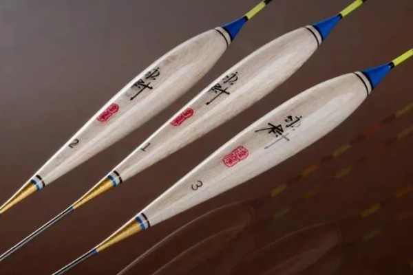 初夏怎么钓鱼,提前打窝钓浅水区