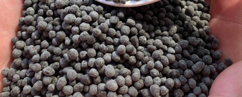 生物有机肥怎么合理使用，可采用撒施法、条状沟施法等