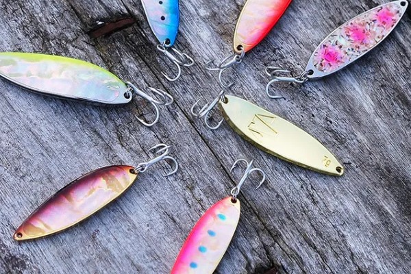 亮片钓什么鱼效果好，可以钓鲈鱼、马口鱼、黑鱼等