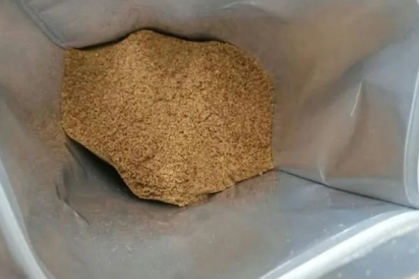 黑坑偷驴的技巧，饵料可以用散炮