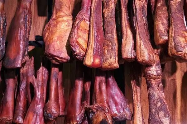 腊肉的保存方法,冷冻保存不易滋生细菌